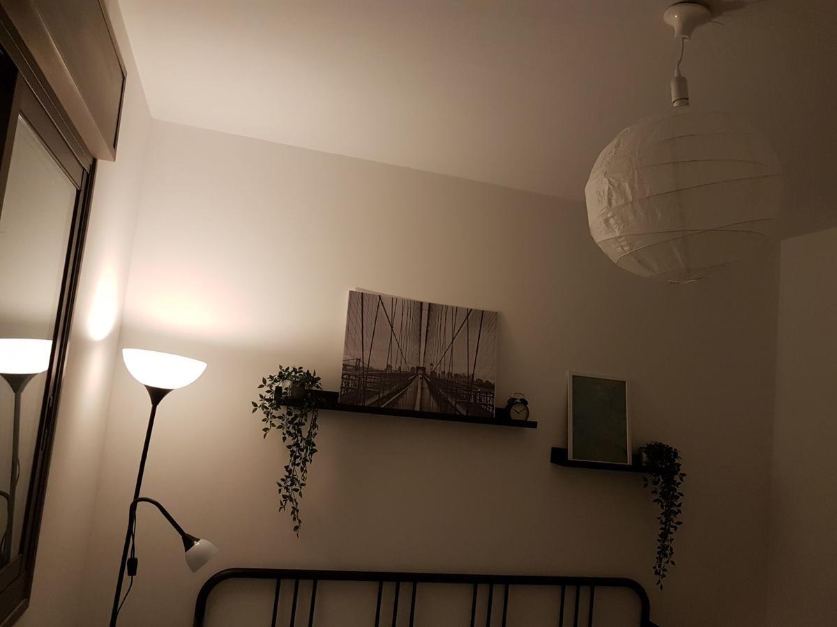 Private Bed/Bathroom In Netanya Luaran gambar
